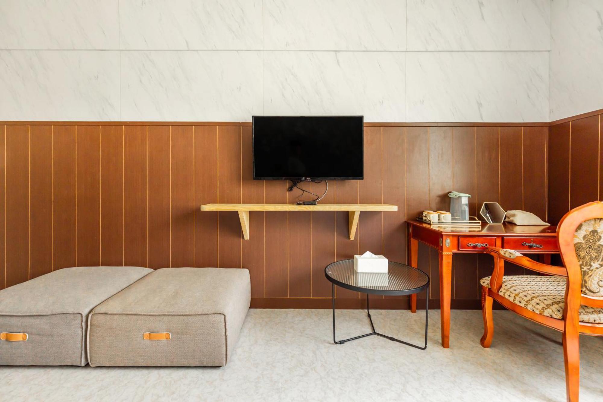 32小巷弄 Hotel Tainan Eksteriør billede